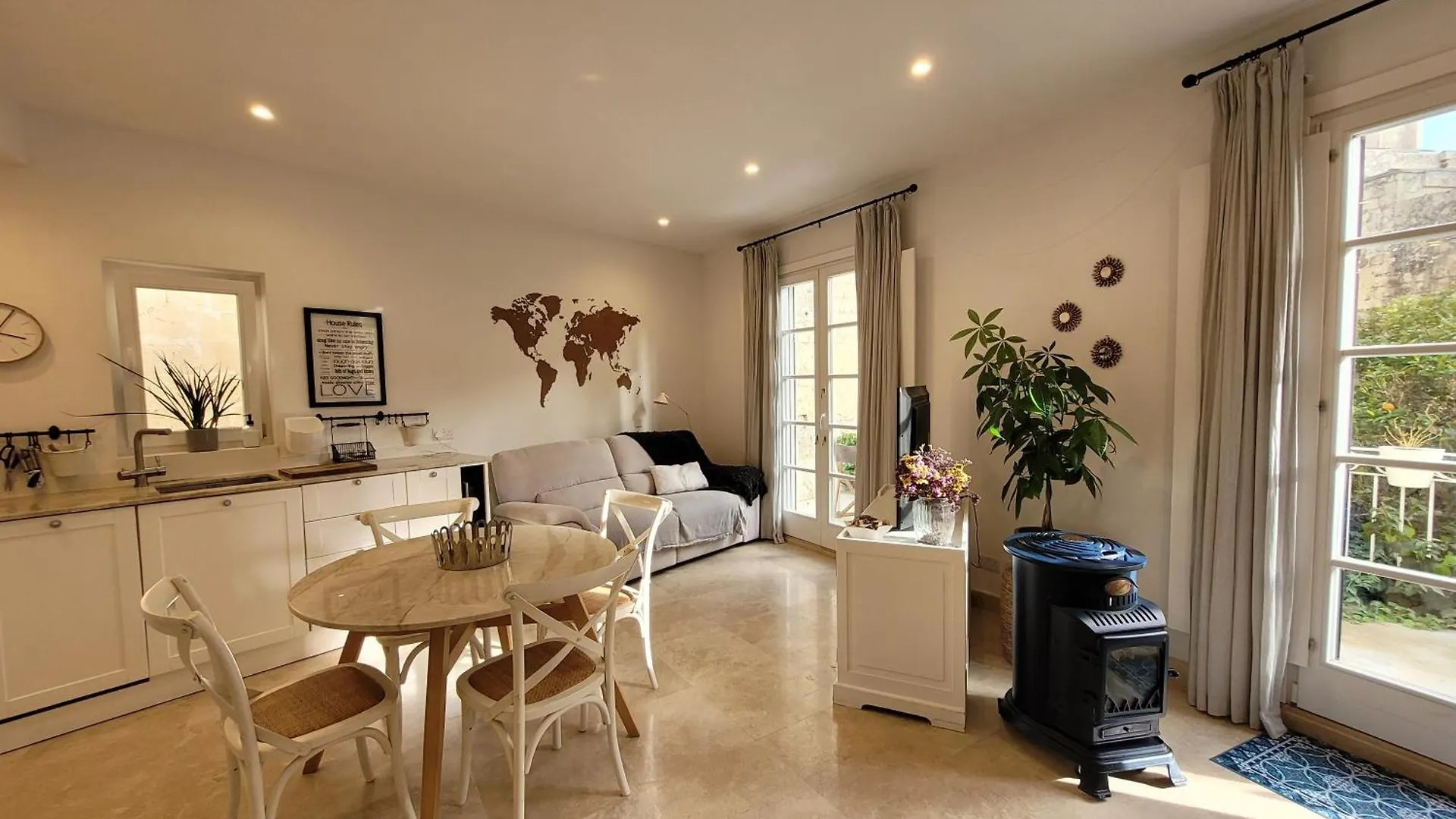 Living In A Museum Villa Mdina